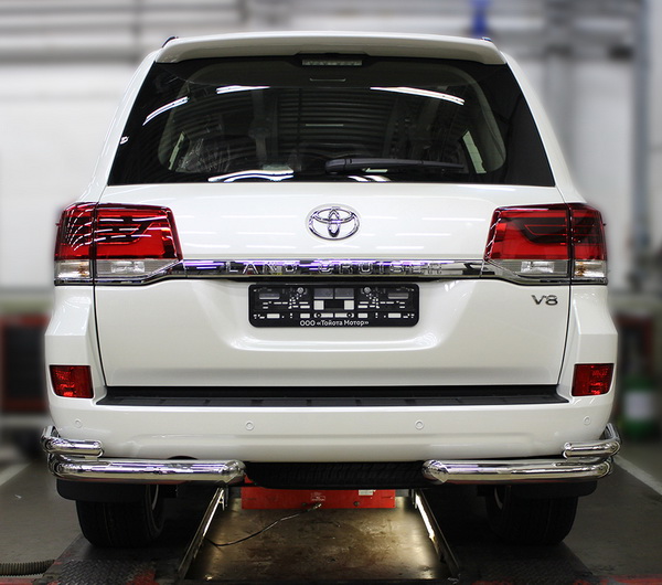    Toyota Land Cruiser 200 2015