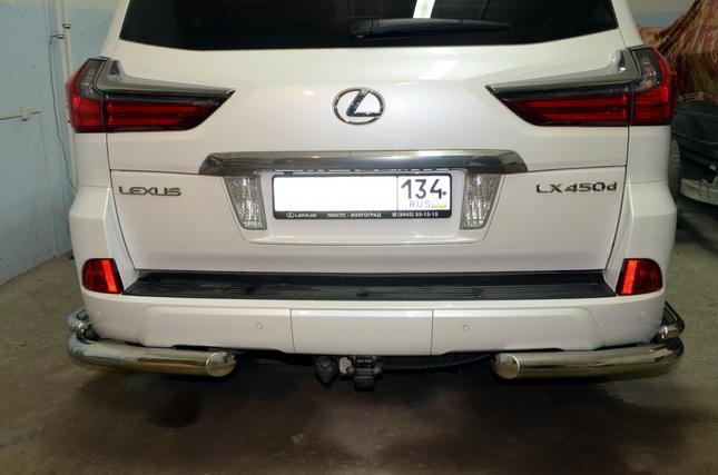    Lexus LX570 2016